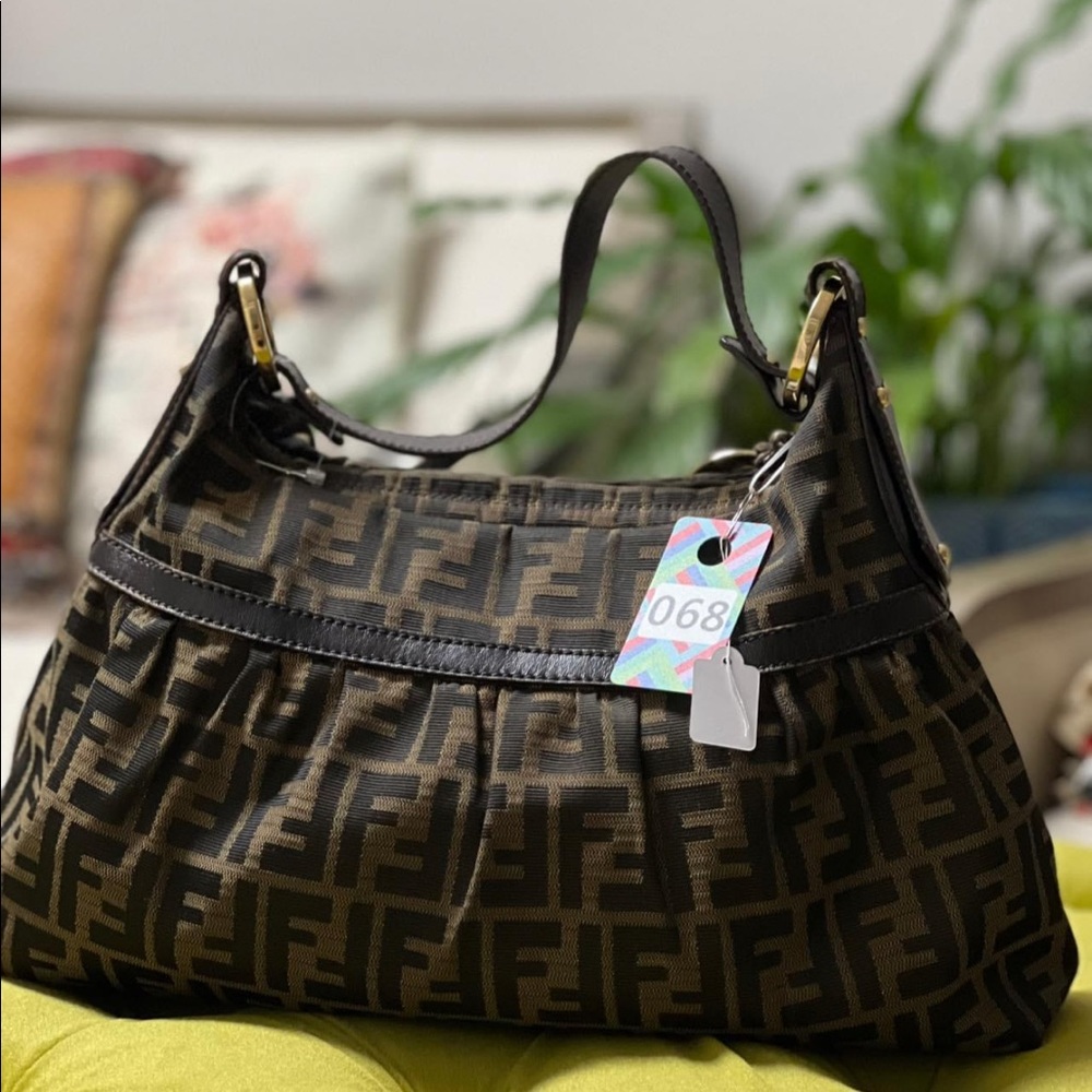 FENDI Code#2308-8BR448-JWU-088 - Picture 11 of 11